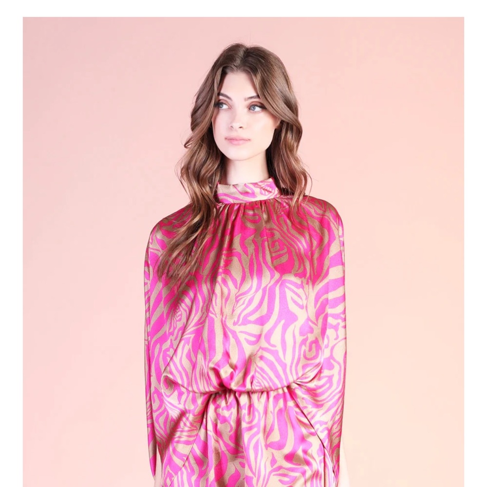 Tyche satin mock neck caftan mini dress size small in pink and gold.